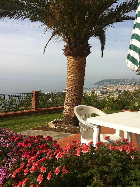 Le Terrazze Appartamenti Vacanze Sanremo Bilik gambar