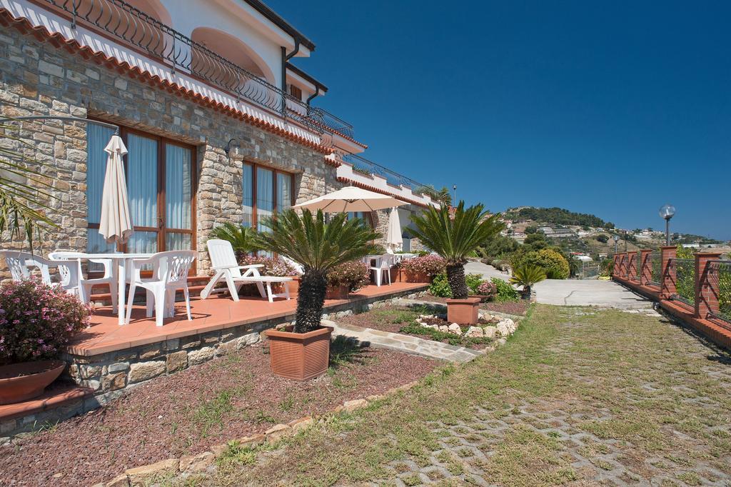 Le Terrazze Appartamenti Vacanze Sanremo Luaran gambar