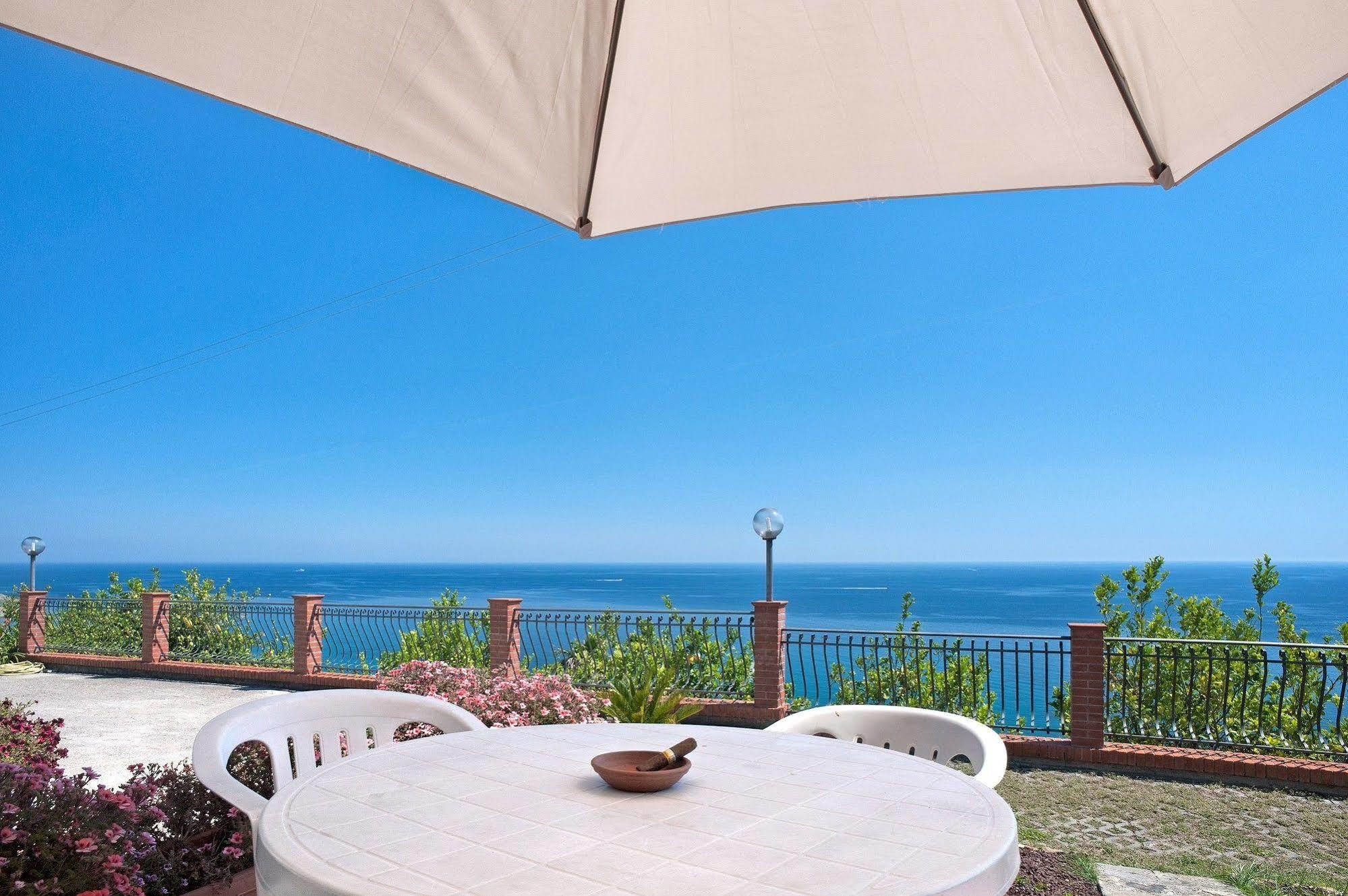 Le Terrazze Appartamenti Vacanze Sanremo Luaran gambar