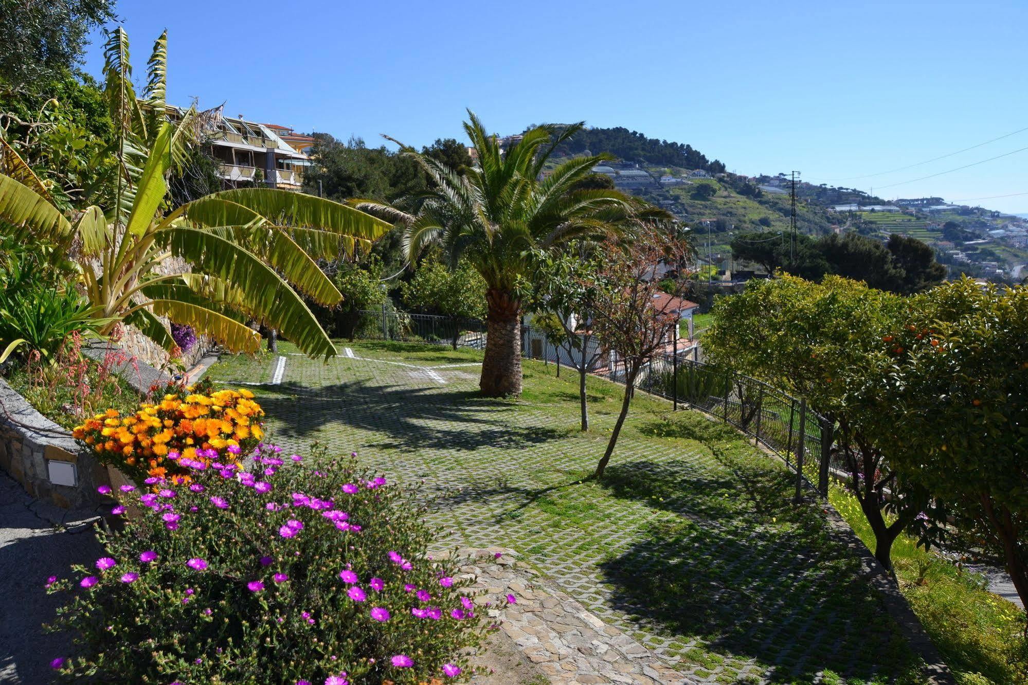 Le Terrazze Appartamenti Vacanze Sanremo Luaran gambar